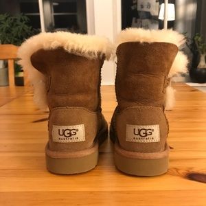 BARELY WORN little girls UGG boots